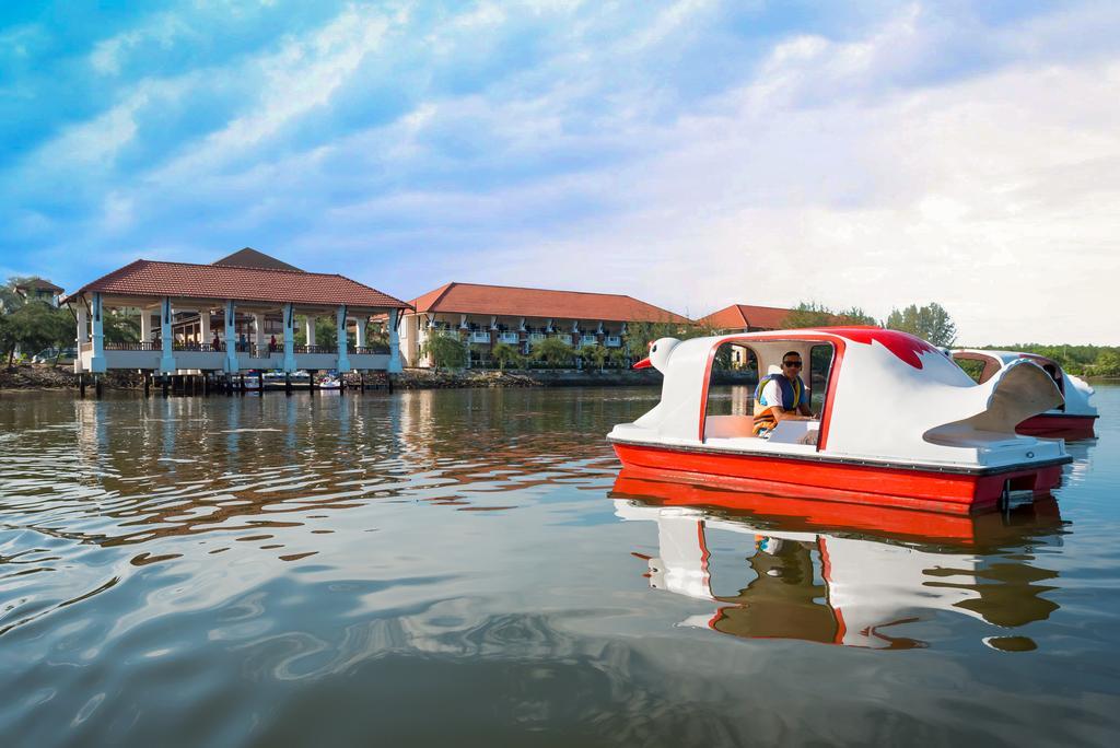 Tok Aman Bali Beach Resort @ Beachfront Kampong Ayer Tawar  Buitenkant foto