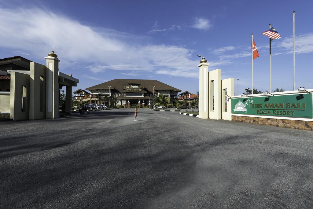 Tok Aman Bali Beach Resort @ Beachfront Kampong Ayer Tawar  Buitenkant foto