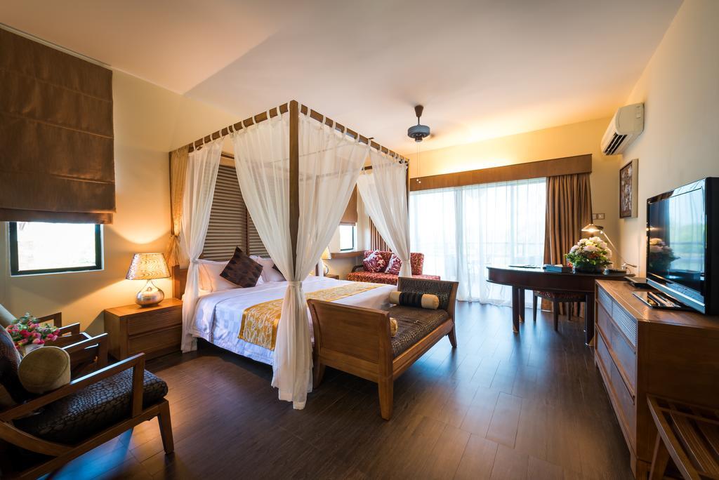 Tok Aman Bali Beach Resort @ Beachfront Kampong Ayer Tawar  Buitenkant foto